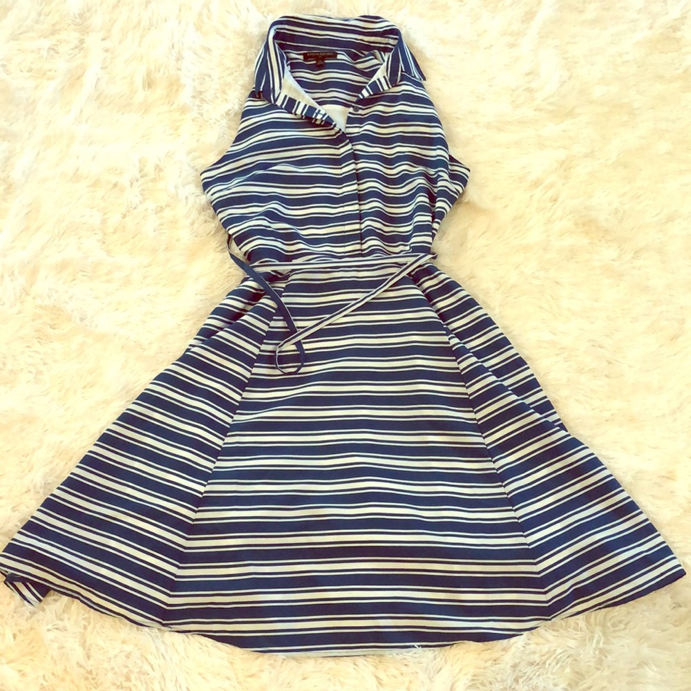 Sleeveless Banana Republic Dress